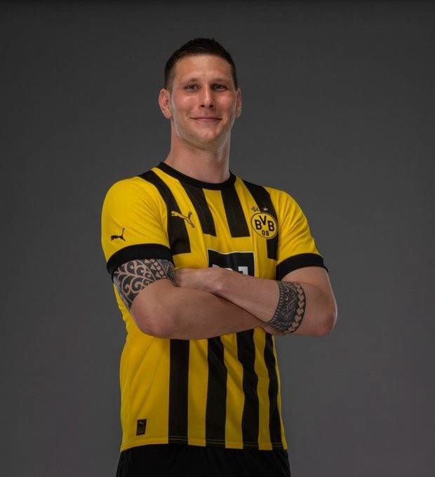 关于多特蒙德黑黄军团突破封锁，取得惊人胜利的信息