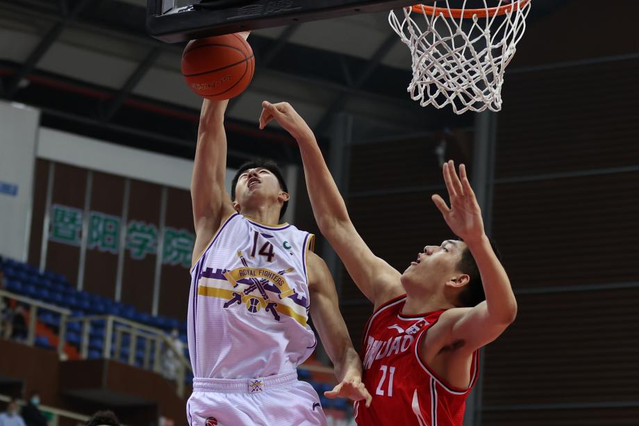 青岛队意外取胜，豪取常规赛第一胜