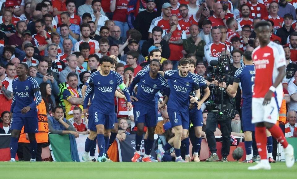 阿森纳客场0:1不敌埃弗顿，命悬一线的简单介绍