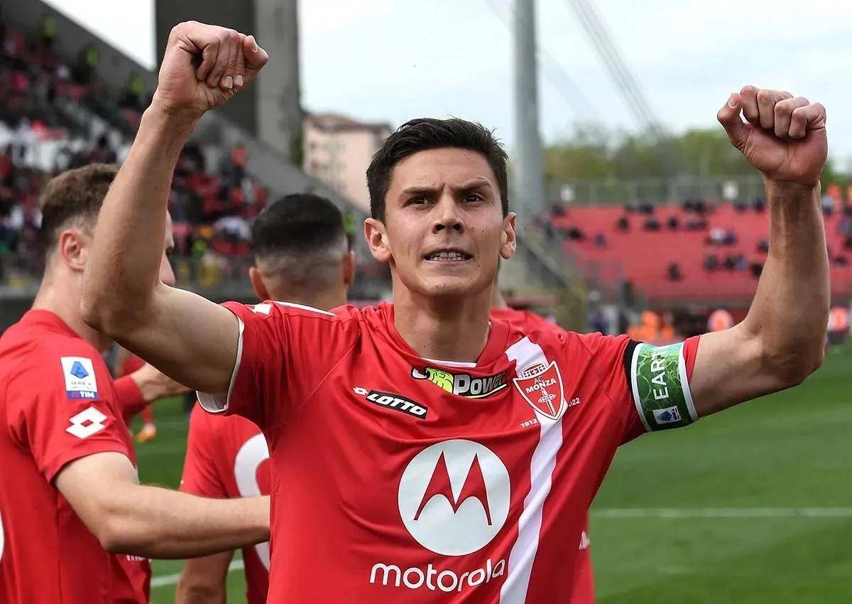 热那亚队员严重受伤，赛季前景堪忧