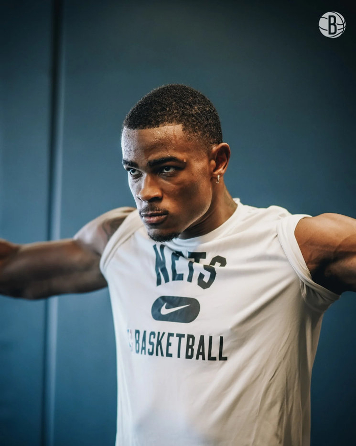 篮网队球员恢复训练，重返球场助力战局