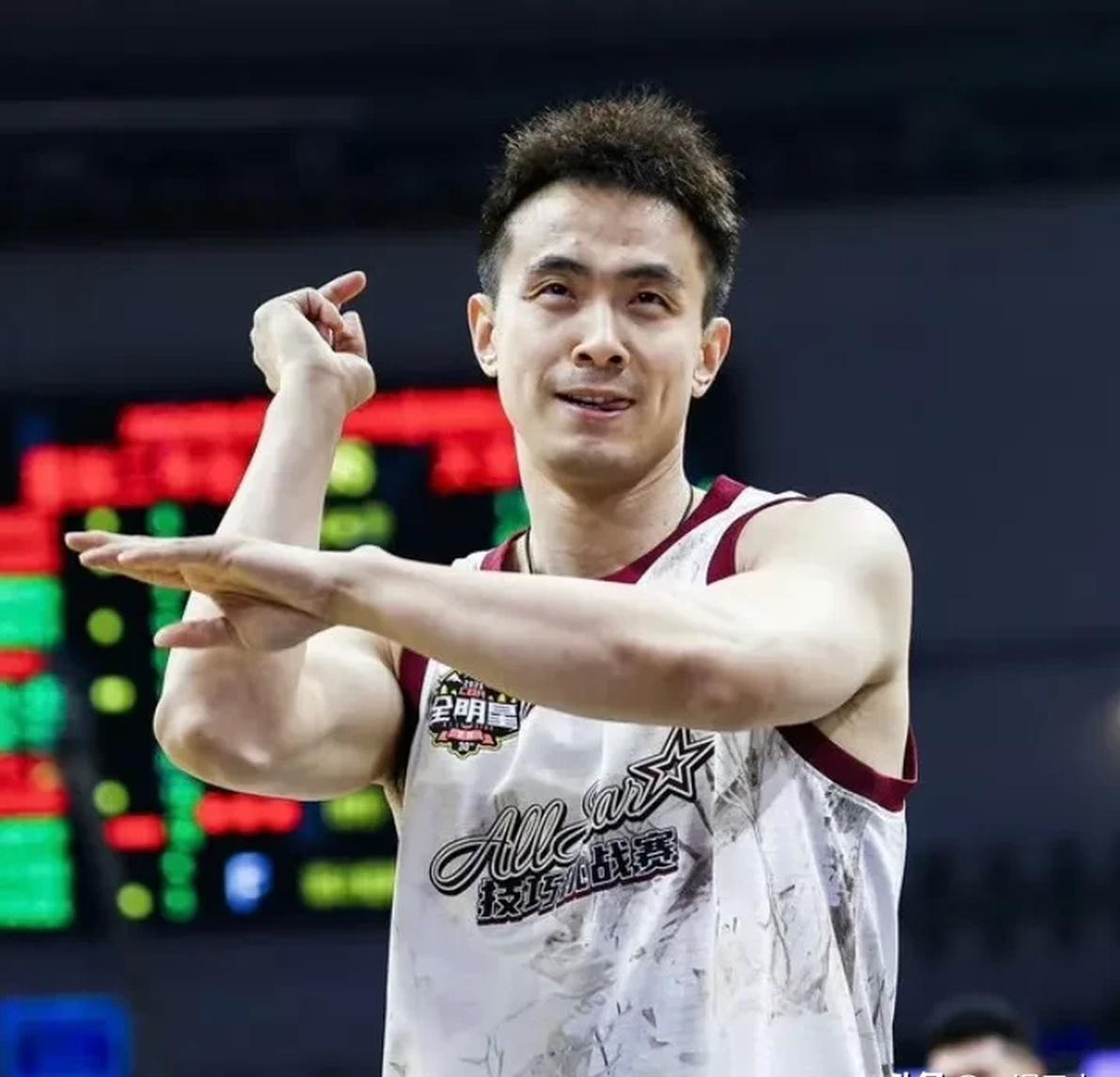 魔术险胜天津队,赵继伟状态火热 魔术险胜天津队,赵继伟状态火热